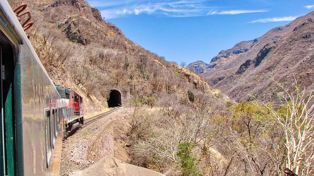 bello, ma pericoloso: questo viaggio in treno nel copper canyon è una vera impresa per temerari