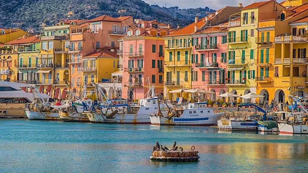 la budapest italiana è la città divisa in due dal fiume, ma la sua è una storia brevissima: è nata solo 100 anni fa!