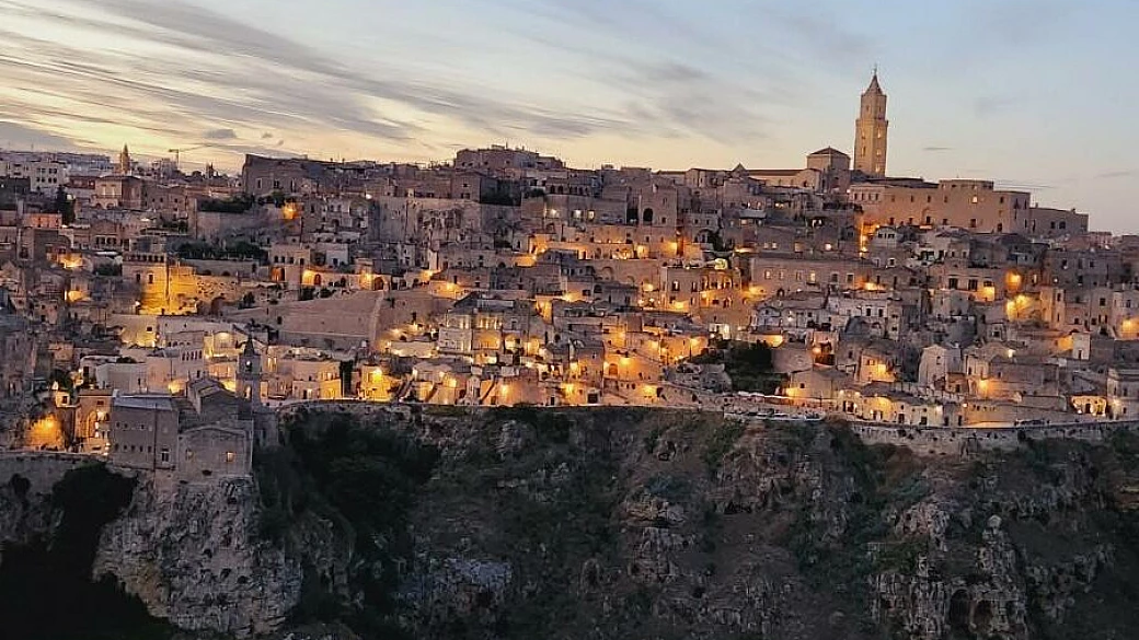 l'italia dei tesori storici e della fede in due straordinari monumenti da scoprire in autunno