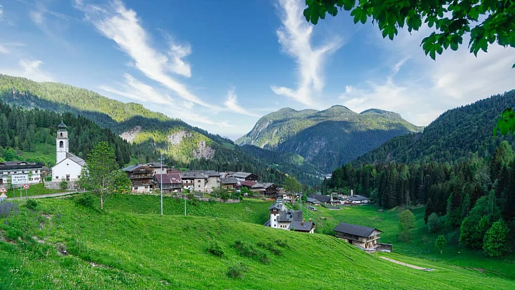 gustoso come una fetta di ottimo prosciutto, questo borgo del friuli è la vera meta del benessere tra le alpi