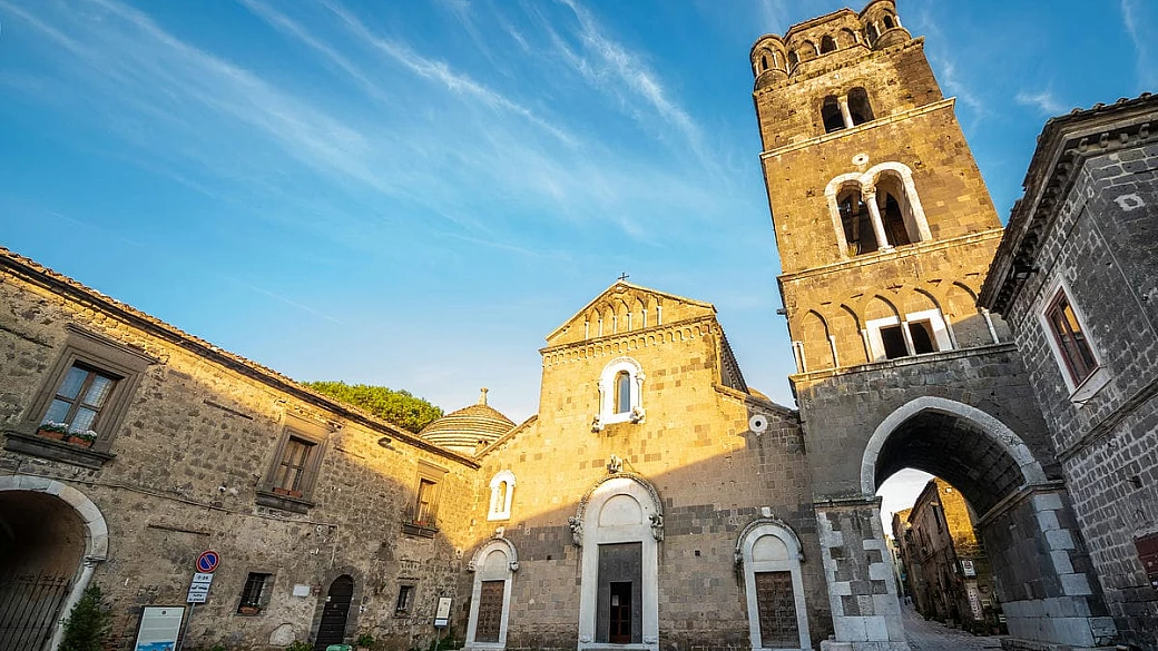 straight outta caserta: a 10 km dalla reggia più bella d'italia c'è un incredibile borghetto medievale