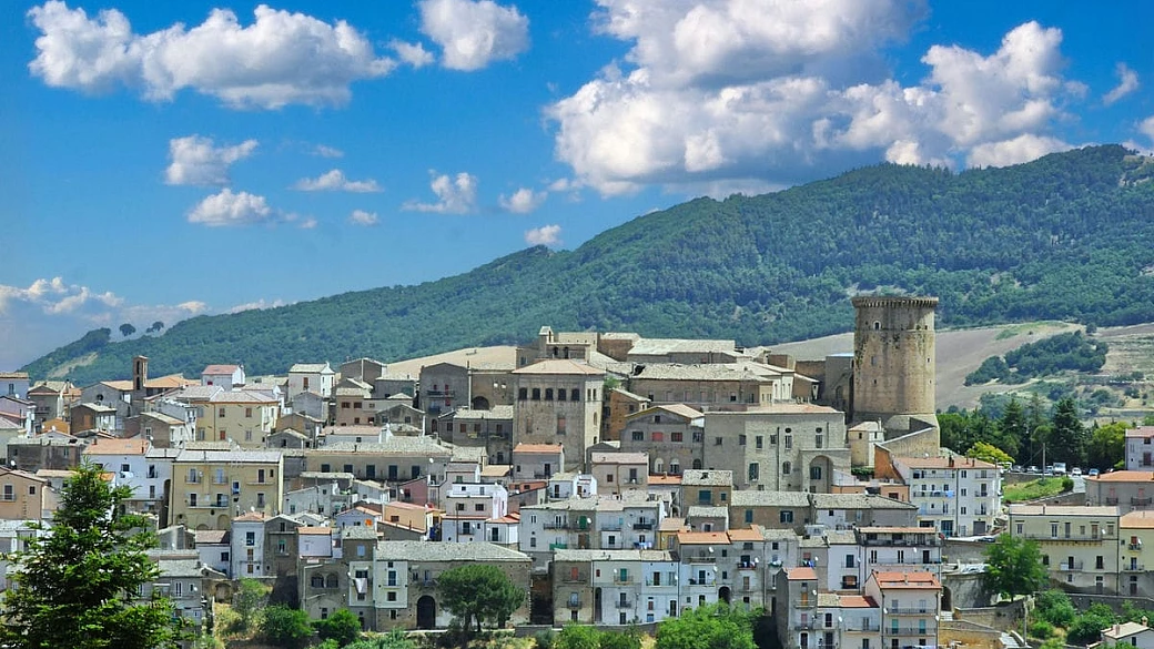 l'antica arabia della basilicata è il piccolo borgo di 5000 abitanti che può fregiarsi del titolo di città