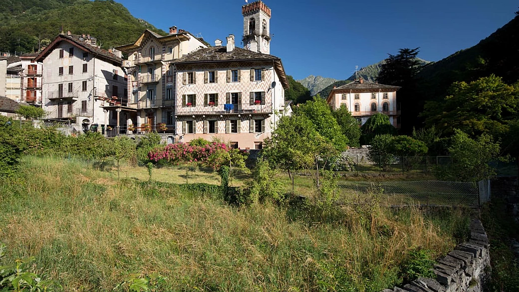 un mistero nascosto tra le alpi piemontesi: rosazza è il borgo esoterico da scoprire a inizio 2024