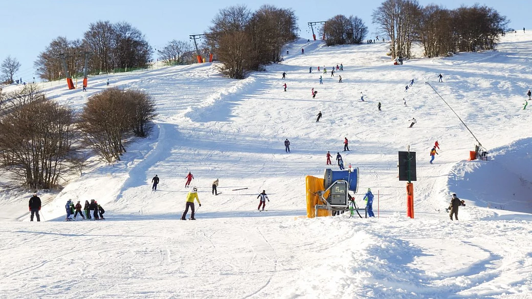 settimana bianca a meno di 1000 euro? ecco 3 mete dello sci in italia dove una vacanza economica è ancora possibile