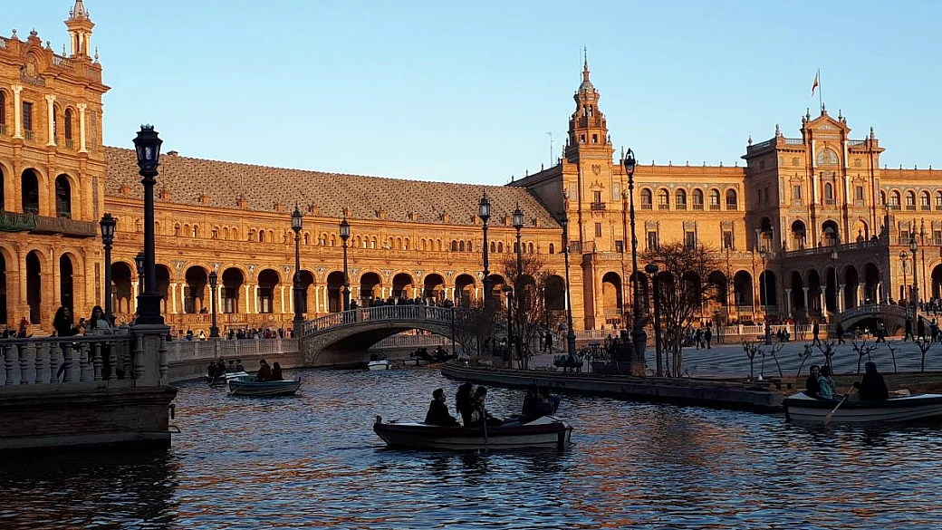 una meta estiva in pieno inverno: questa regione della spagna ha il sole 365 giorni all'anno