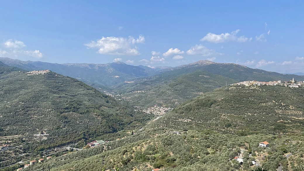 chiusanico, il borgo-terrazza della liguria dove sarebbe nato cristoforo colombo