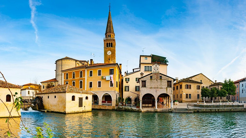 le meraviglie del veneto orientale: queste due città sono le venezia in miniatura da scoprire in primavera