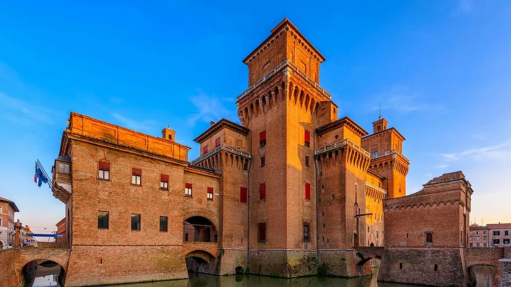 10 buoni motivi per visitare ferrara, la culla del rinascimento tra castelli e musei... diamantati!