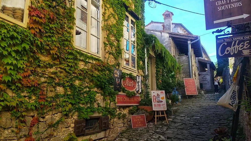 sai qual è il colmo per un borgo di 20 abitanti? essere la più piccola città del mondo