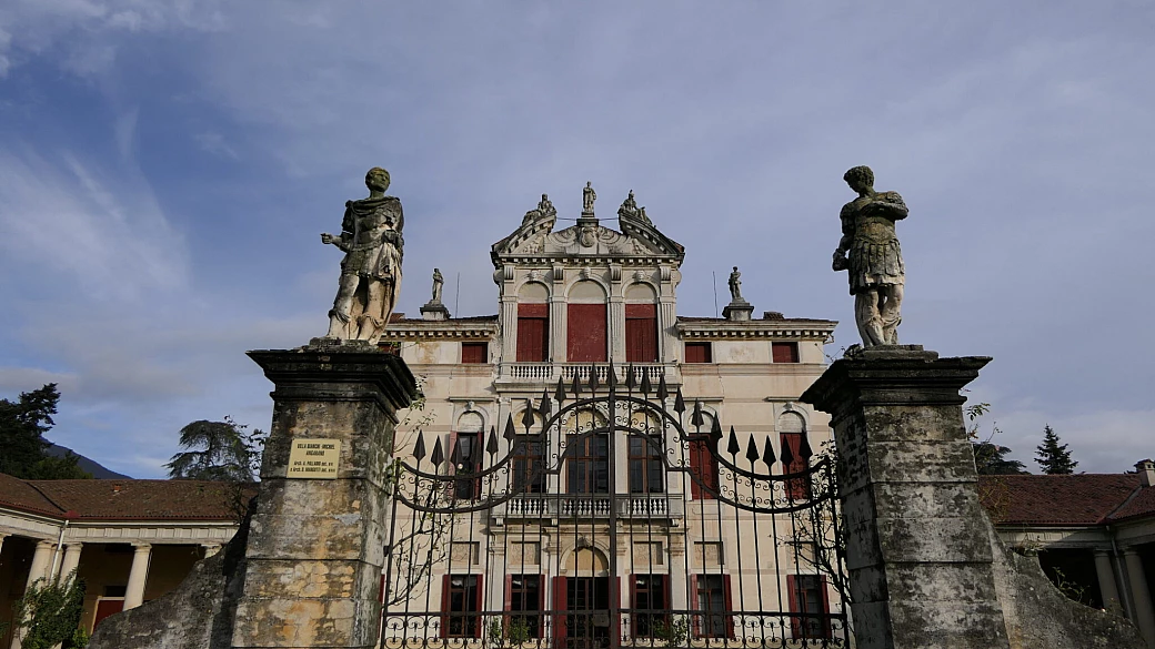 tg del turismo: eventi e notizie da napoli, milano, verona, alassio, bologna