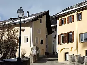 houses,in,pontresina,in,switzerland