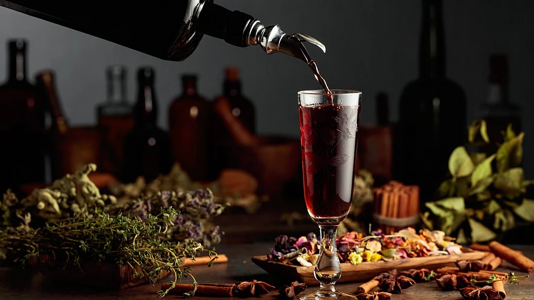 in equilibrio tra natura e alchimia: il gusto intenso degli amari