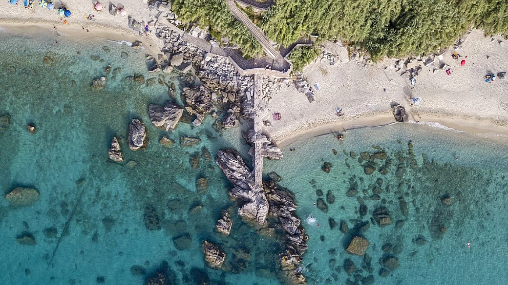 ortona, lecce e le altre novità: sono loro le 14 bandiere blu assegnate nel 2024 in italia