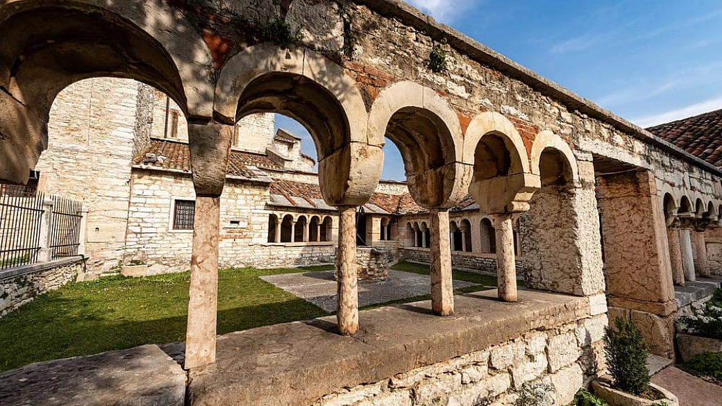siamo stati 8 giorni nella valle dei vini più bella del nord italia: qui a ogni angolo abbiamo trovato qualcosa da vedere