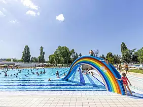 palatinus strand baths_443401486