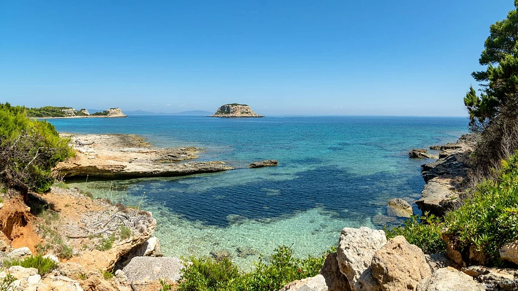 È una delle perle della regione, ma ecco perché quest'isola lontana dal turismo di massa si è meritata l'appellativo di maldive della toscana