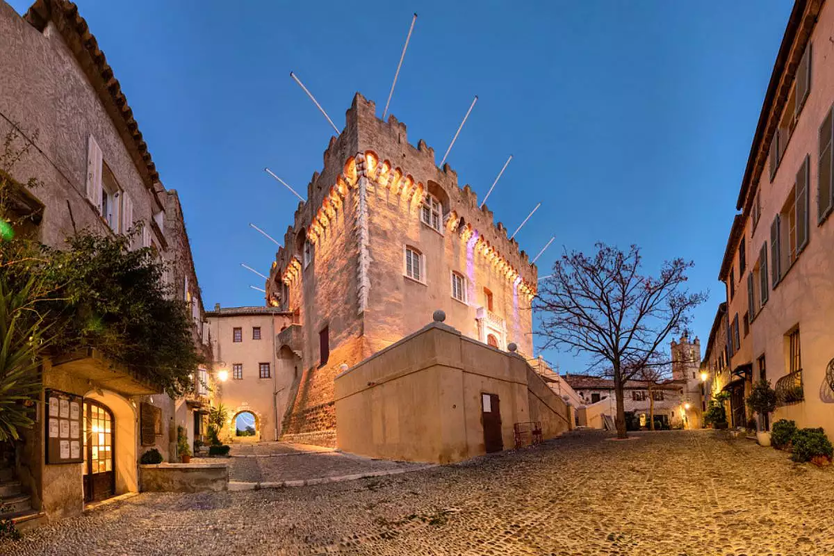 castello medievale grimaldi di haut-de-cagnes