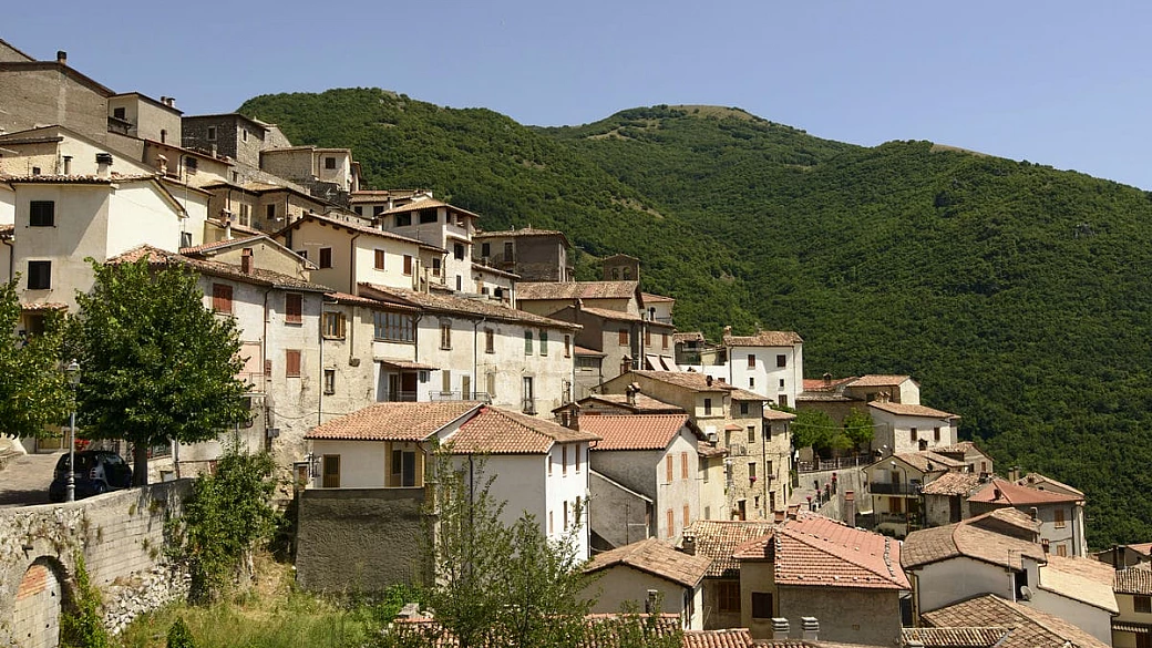 le radici di un genio musicale: scopri il borgo che ha ispirato canzoni indimenticabili della musica italiana