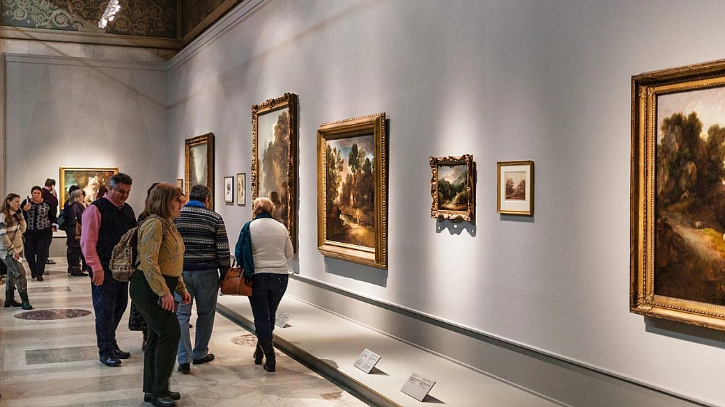 la cultura non va in letargo: tra arte e fotografia, ecco le 5 mostre da visitare a novembre in italia