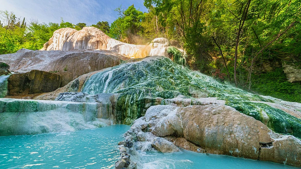 in toscana ci sono le terme gratuite più belle d'italia: ecco come visitarle