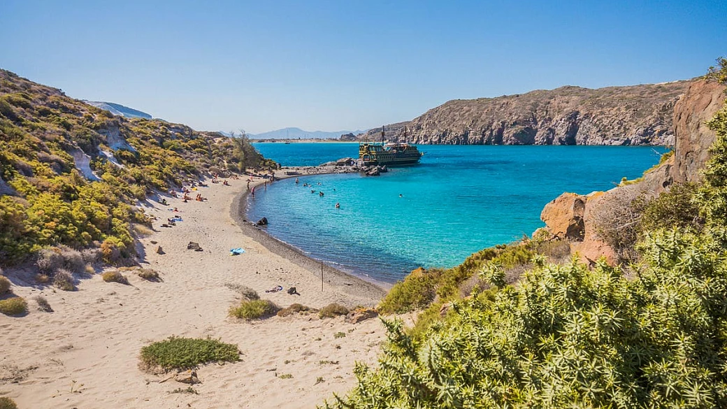 quando un viaggio è la vera medicina: sull'isola di ippocrate scoprirete spiagge e scorci di antica meraviglia