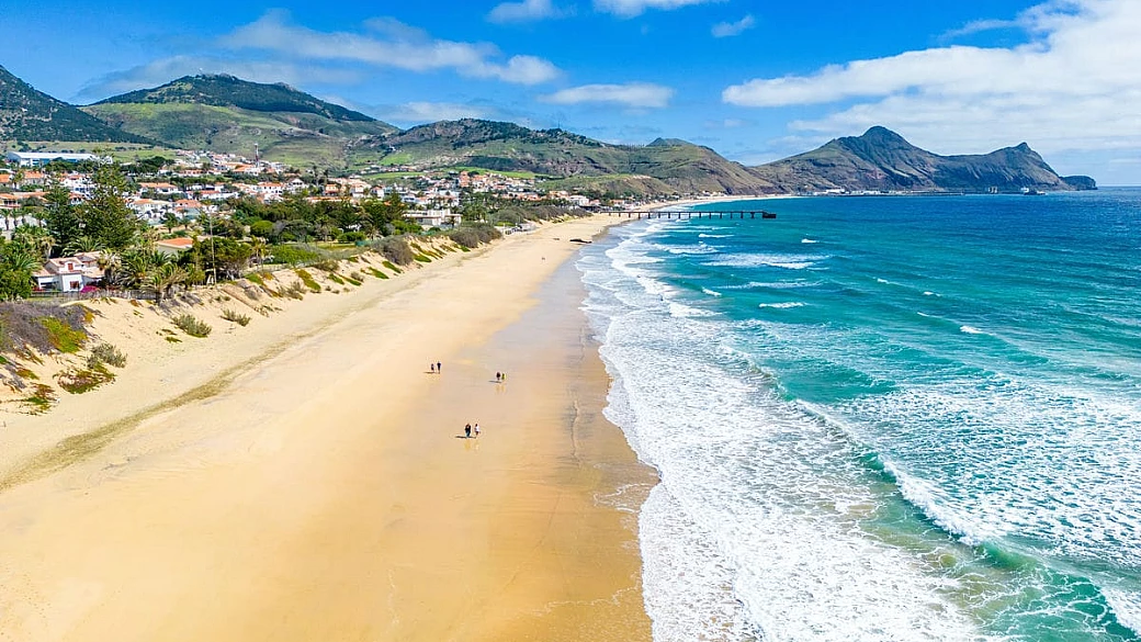 diario del mese settembre 2024: intervista a romina, che ha scoperto il silenzio e la natura sull'isola di porto santo