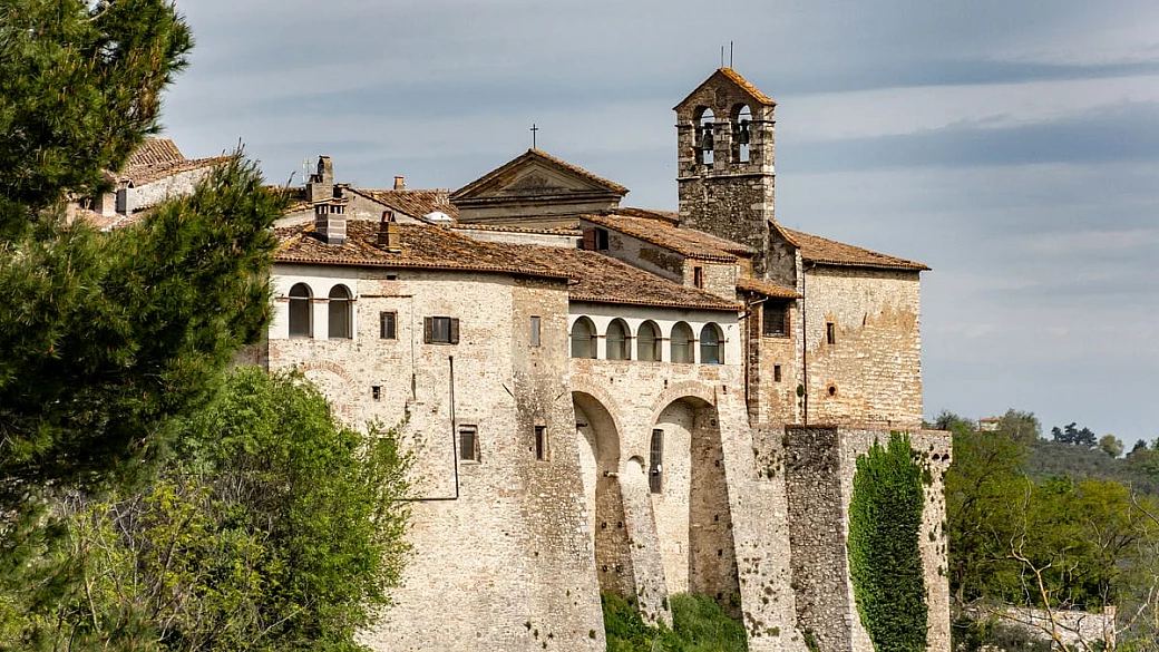 da oltre 100 anni è il borgo dell'acqua più amata dagli italiani, ma la sua è una storia millenaria che vale la pena raccontare