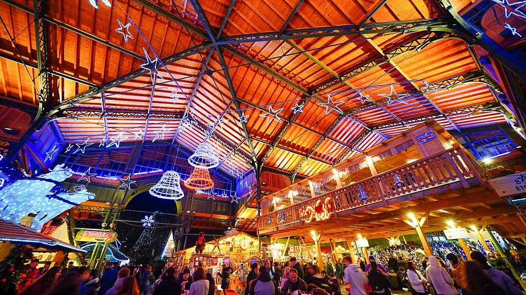 la città di freddie mercury è il gioiello vista lago dove trascorrere un natale di musica e magia