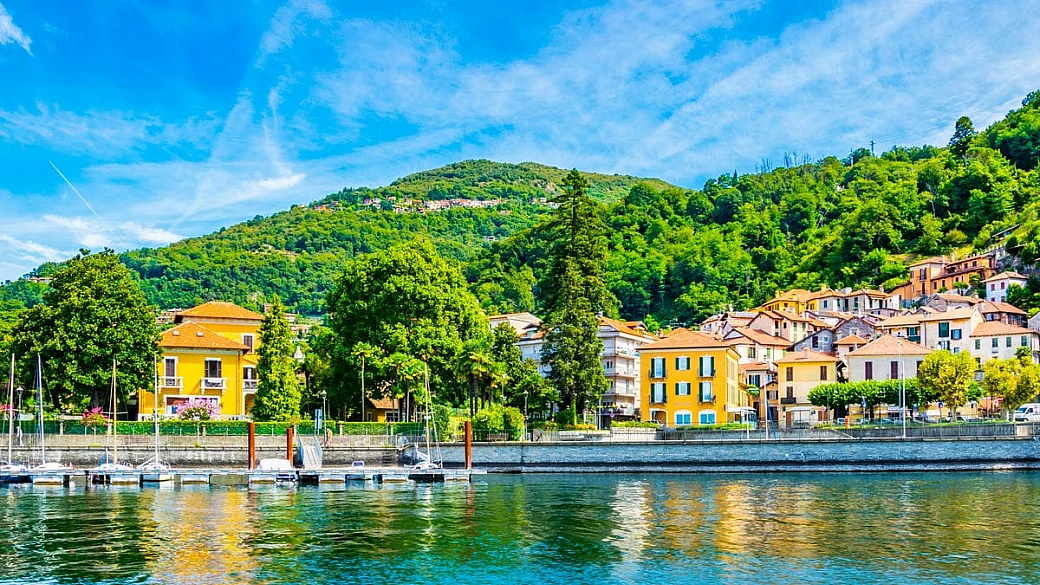la bellezza imperiale del borgo sul lago maggiore: è qui che potrai vivere un'esperienza tra storia e paesaggi mozzafiato