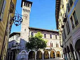 palazzo civico municipality bellinzona, switzerland