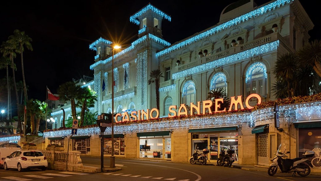 capodanno al casinò, ma senza andare lontano: in italia ce ne sono 4 legali, ma ognuno di loro è un vero tuffo nella storia