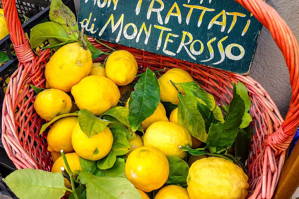 Una cesta di limoni
