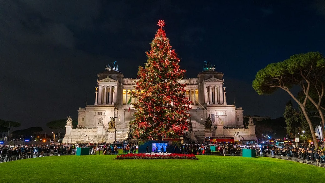 a villa borghese arriva christmas world: roma ospita il più grande villaggio di natale in europa