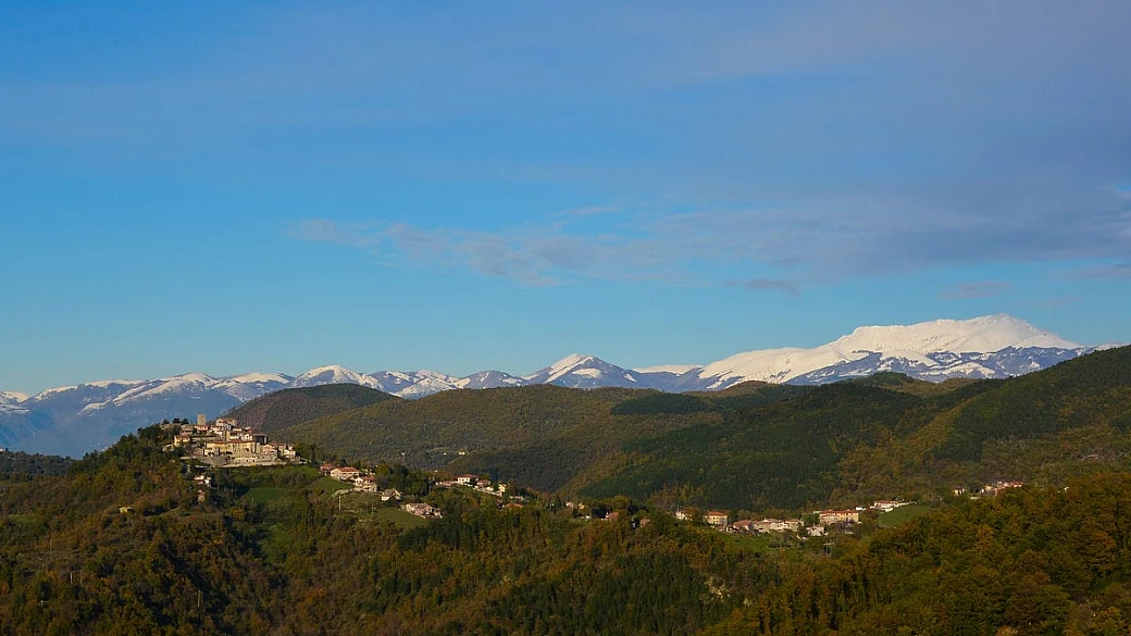 con i suoi paesaggi naturali e i suoi castelli medievali, in questo borgo del lazio sembra veramente di essere entrati dentro una fiaba