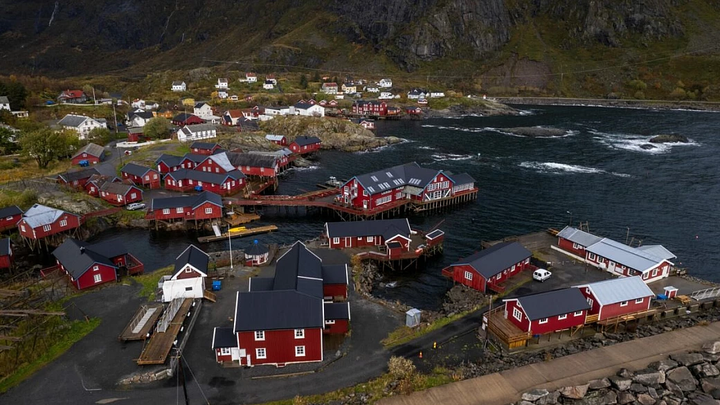 il suo nome è il più corto al mondo, ma il vero record di questa città è la sua straordinaria location