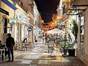 009_faro_centro_storico_by_night_3_