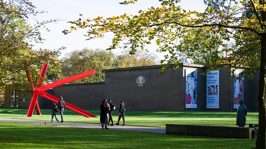 in questo piccolo paese a un'ora da amsterdam c'è uno dei musei con la più grande collezione di opere di van gogh