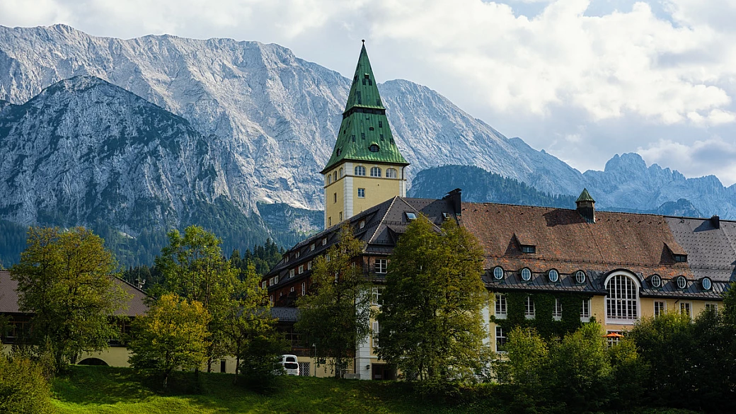 in germania c'è uno straordinario hotel dove ogni anno si tengono magnifici concerti