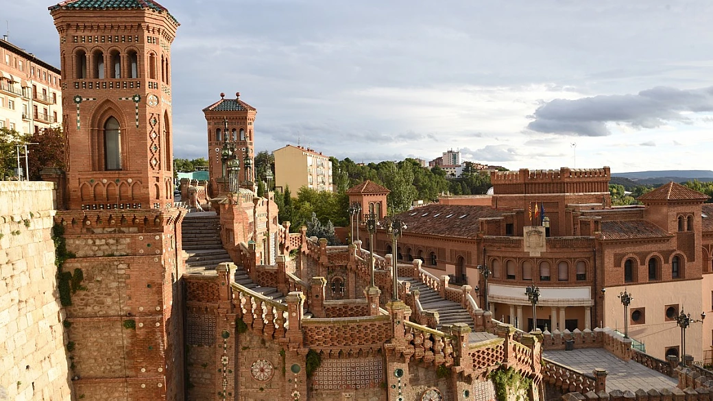 in spagna c'è la piccola verona, la città da scoprire all'insegna del romanticismo e della storia di juan e isabel