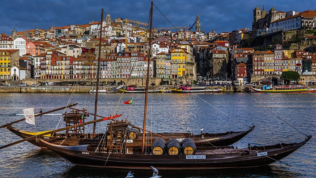 nel cuore della città più bella del paese c'è una cantina antichissima: qui si produce un vino amato in tutto il mondo
