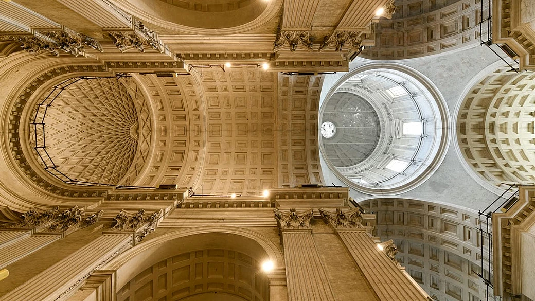 a quasi 60 metri d'altezza per vivere i panorami di una delle città più belle d'italia: questa basilica è la sorpresa che non ti aspetti