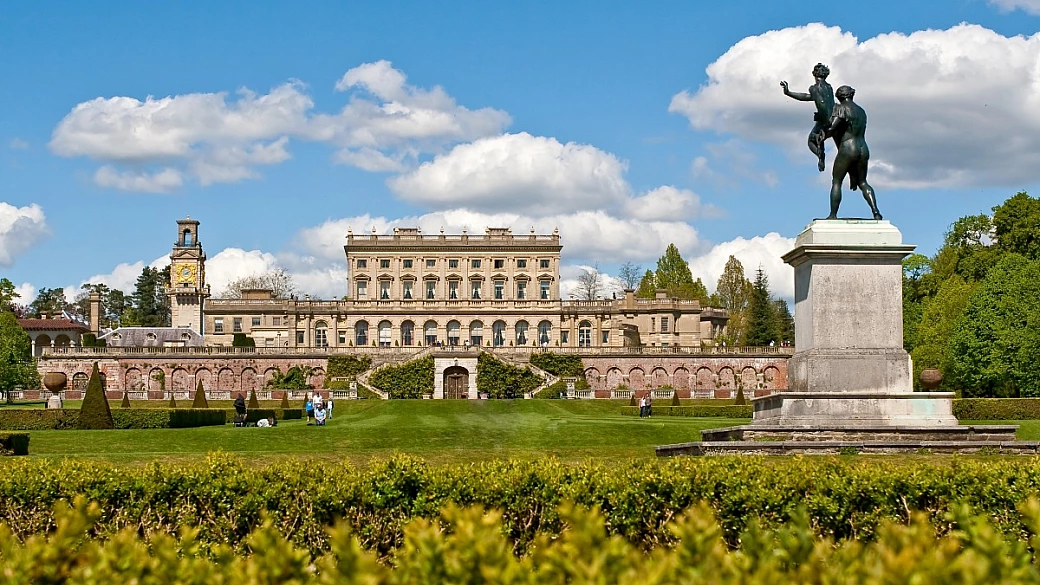 appena fuori londra c'è una delle ville più belle d'europa, ma più che in inghilterra ti sembrerà di trovarti in toscana