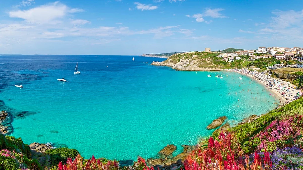 weekend lungo in sardegna: itinerari per scoprire il nord e il sud in 3 giorni