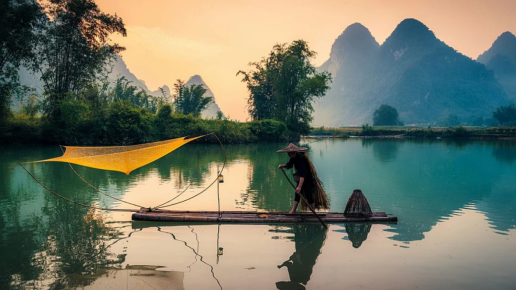 la guida definitiva al tuo viaggio in vietnam: se vuoi scoprire il 'paese dei 1000 paesaggi' inizia da qui