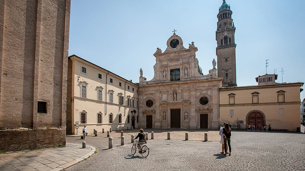 tg del turismo: notizie da torino, genova, sardegna, parma, toscana e sicilia
