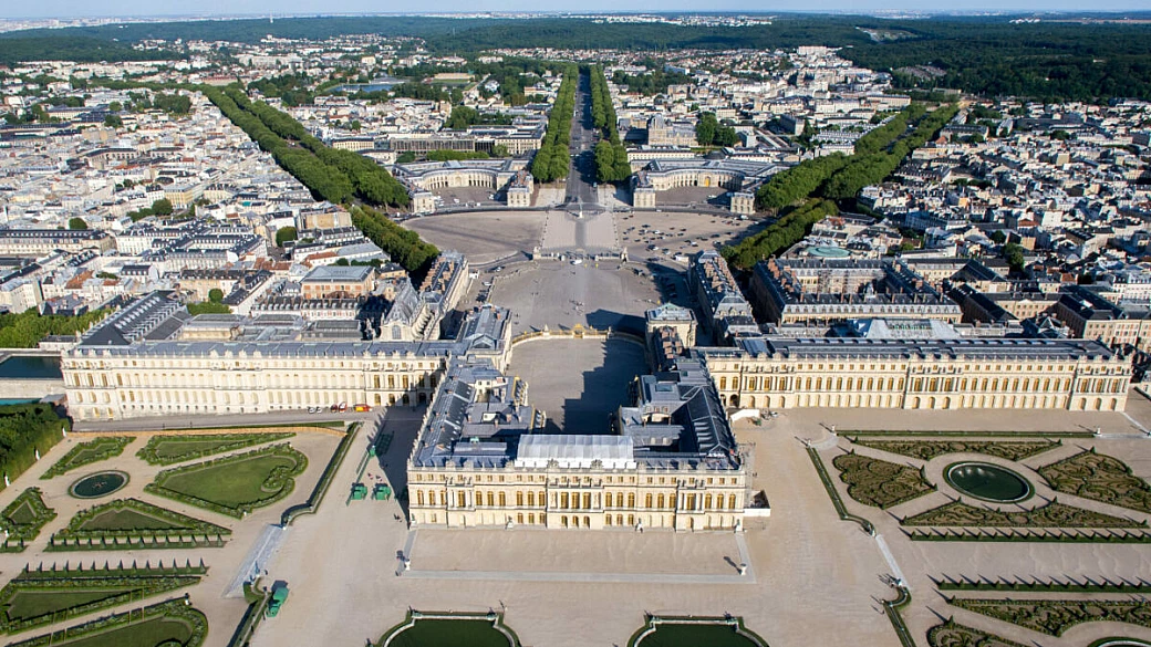 parigi val bene una messa, ma anche i dintorni non sono da meno: 8 splendide città da scoprire intorno alla capitale francese