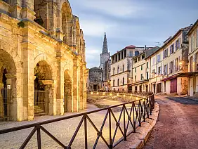 anfiteatro-arles-francia