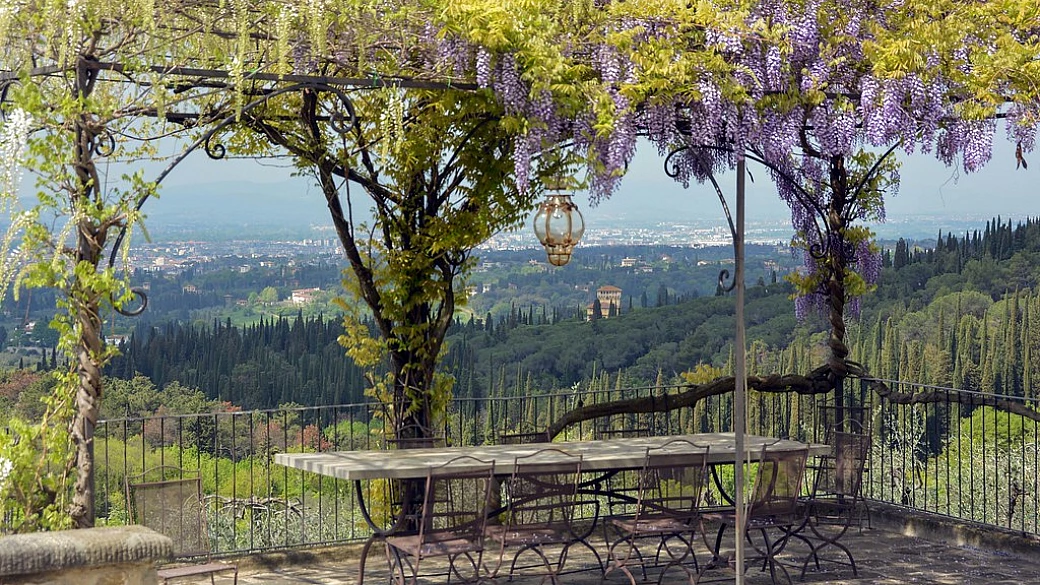 tg del turismo: notizie dalla toscana, acerenza e verona