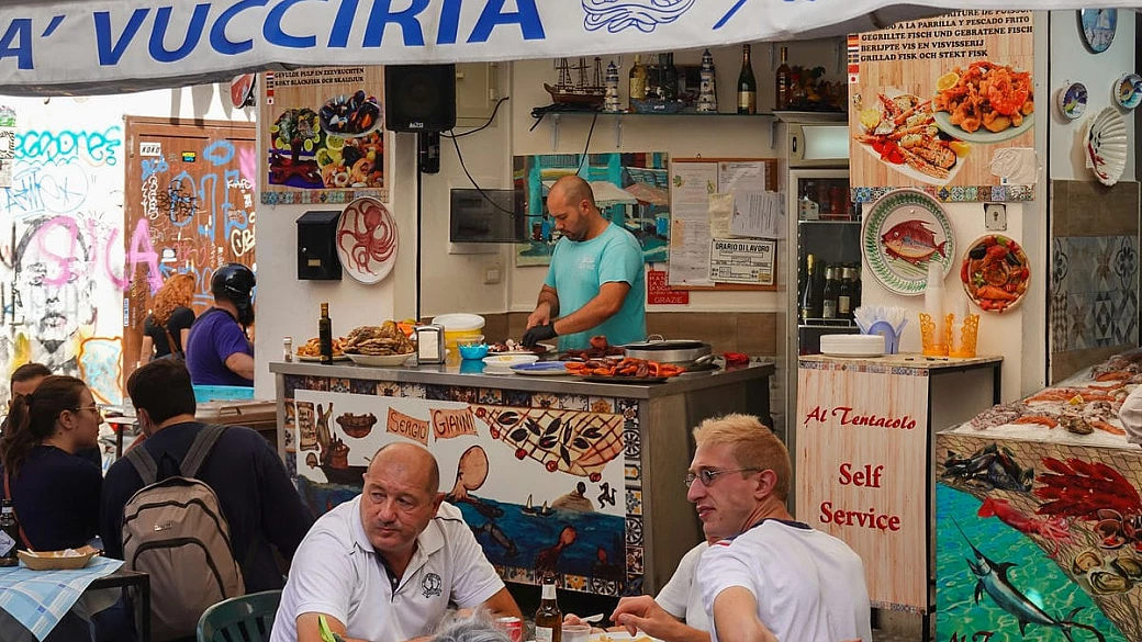 perché il quartiere della vucciria a palermo si chiama così?