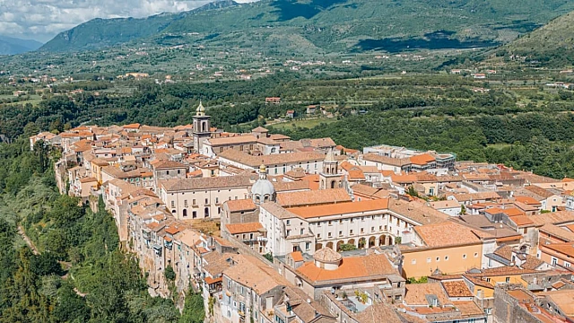 Trevico Cosa vedere a Trevico, il borgo del prosciutto